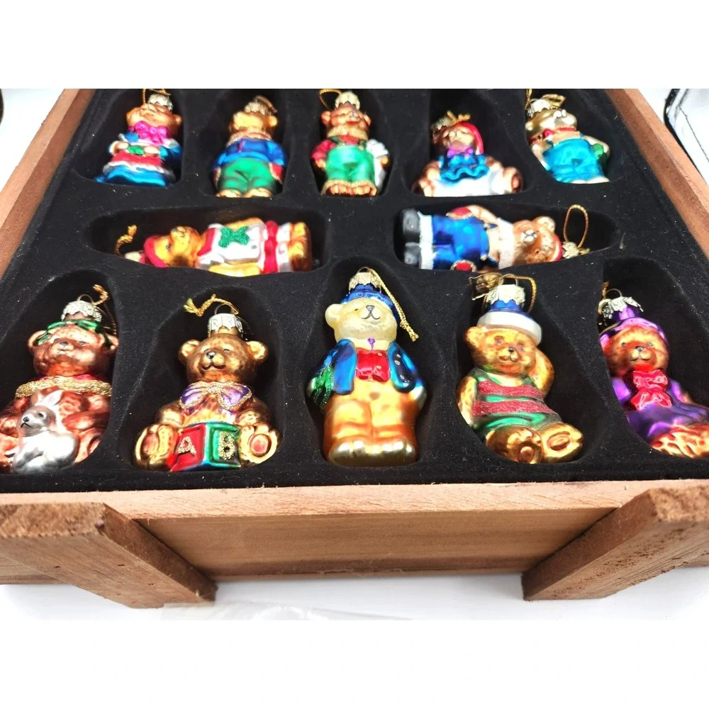 THOMAS PACCONI 2002 CLASSICS BLOWN GLASS ORNAMENTS SET OF 12 ~ MINT IN BOX